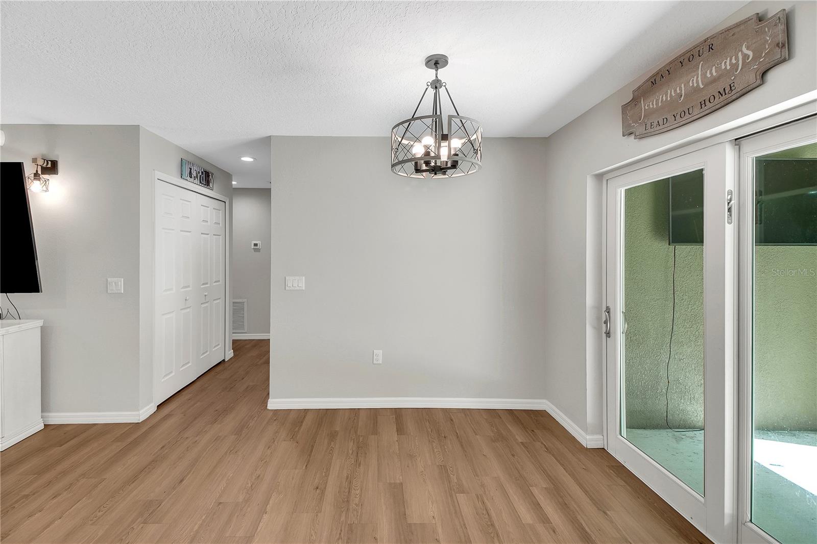 EAST UMATILLA - Residential