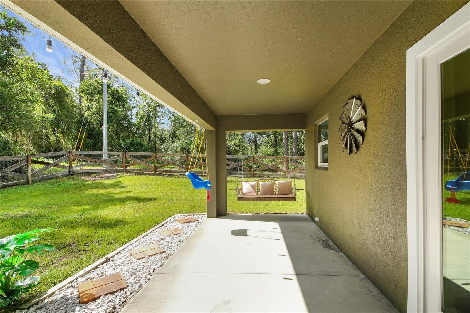 EAST UMATILLA - Residential