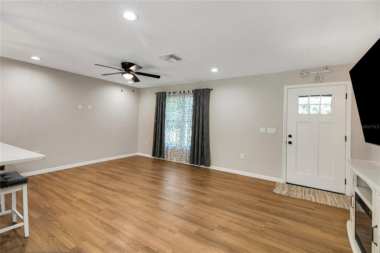 EAST UMATILLA - Residential