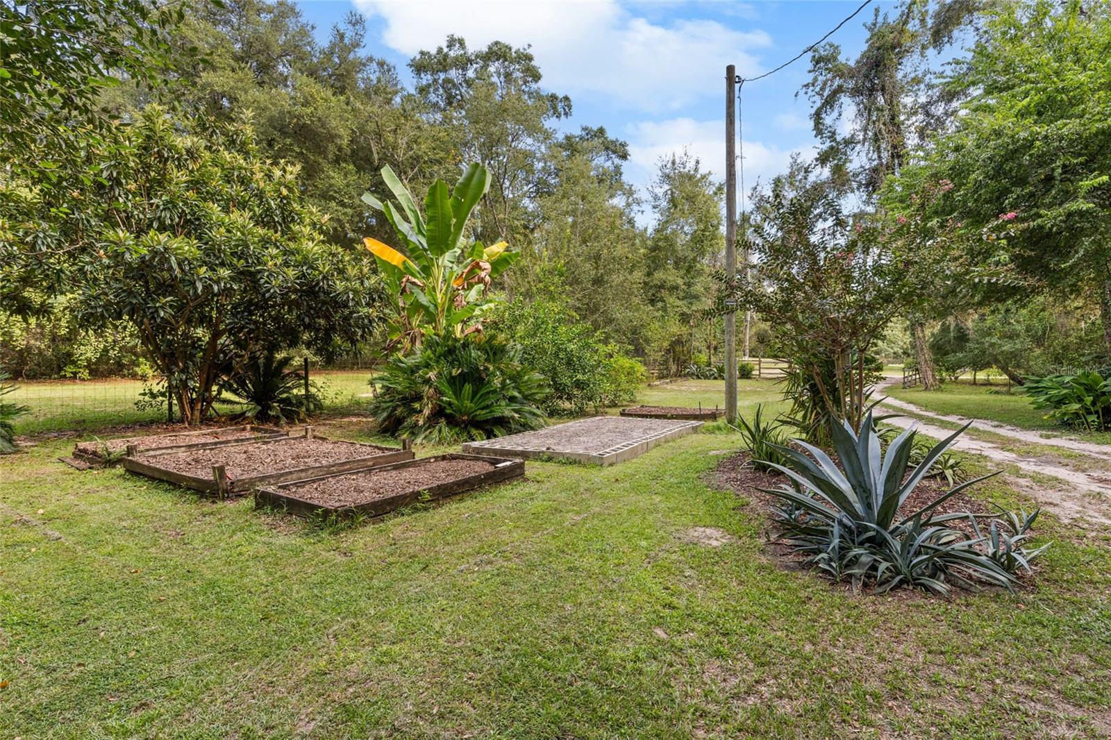 MEADOWVIEW - Residential