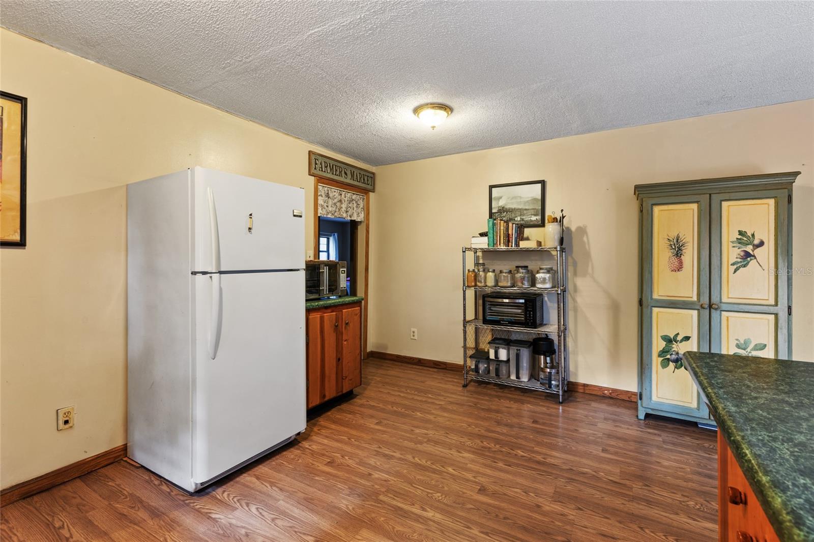 MEADOWVIEW - Residential
