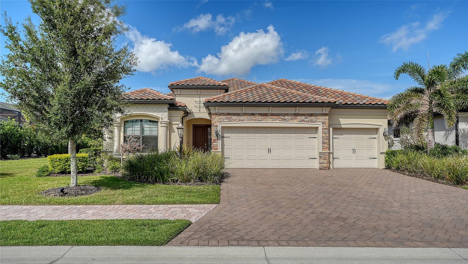 COUNTRY CLUB EAST AT LAKEWD RNCH YY1-4 - Residential
