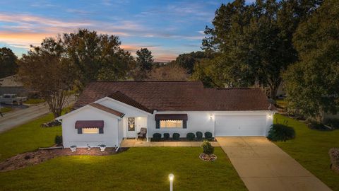 Photo of 11228 SW 138th Place, Dunnellon, FL 34432 (MLS # OM712745)