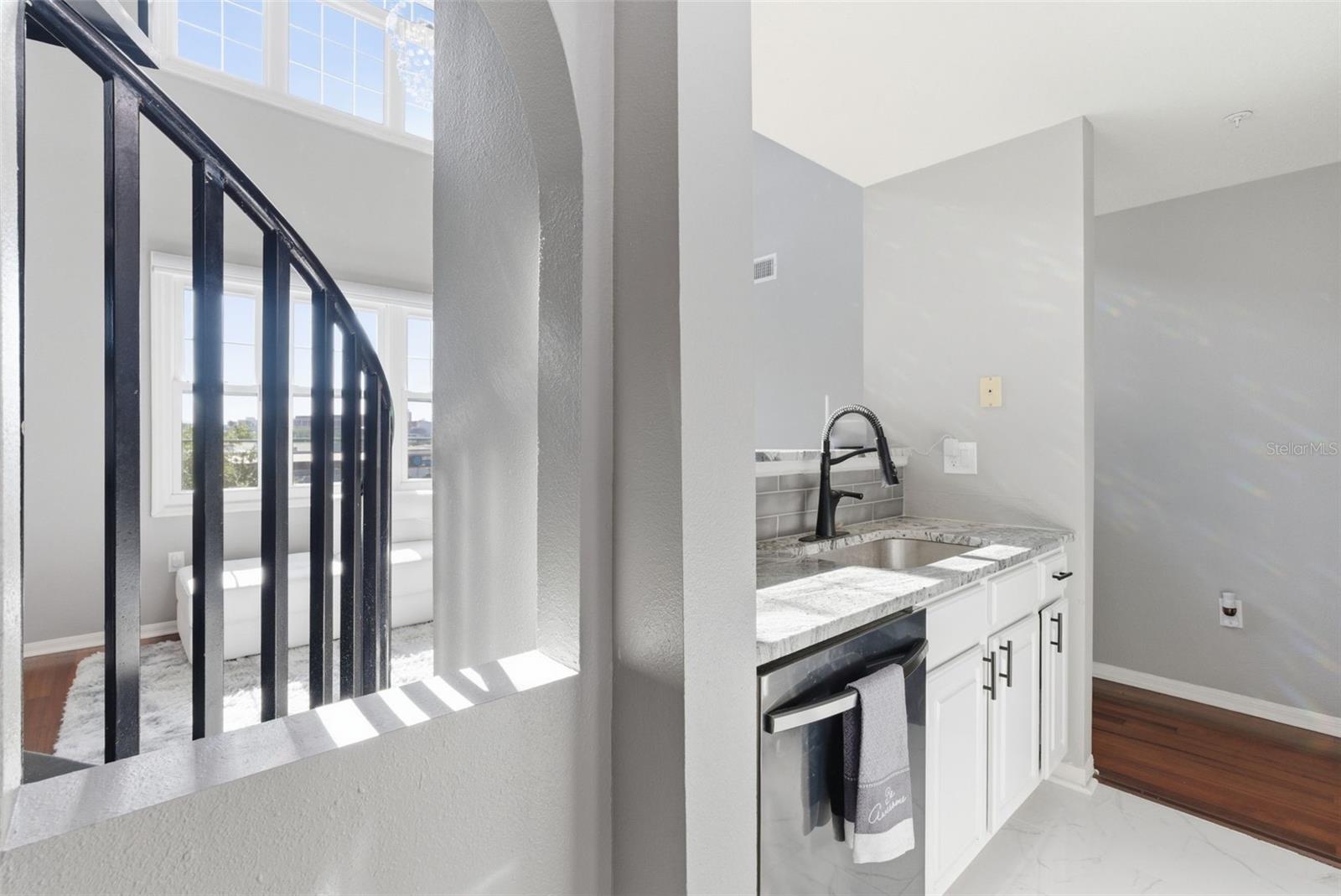 HARBOUR PLACE CITY HOMES A CON - Residential