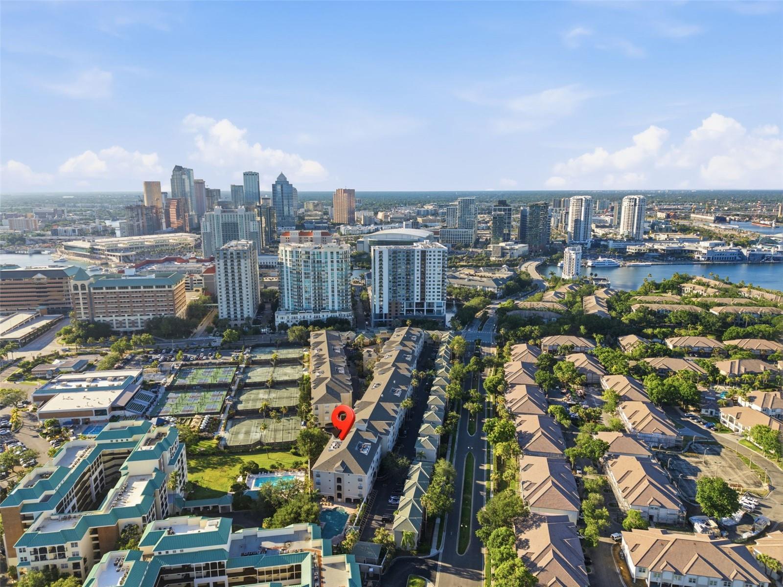 HARBOUR PLACE CITY HOMES A CON - Residential