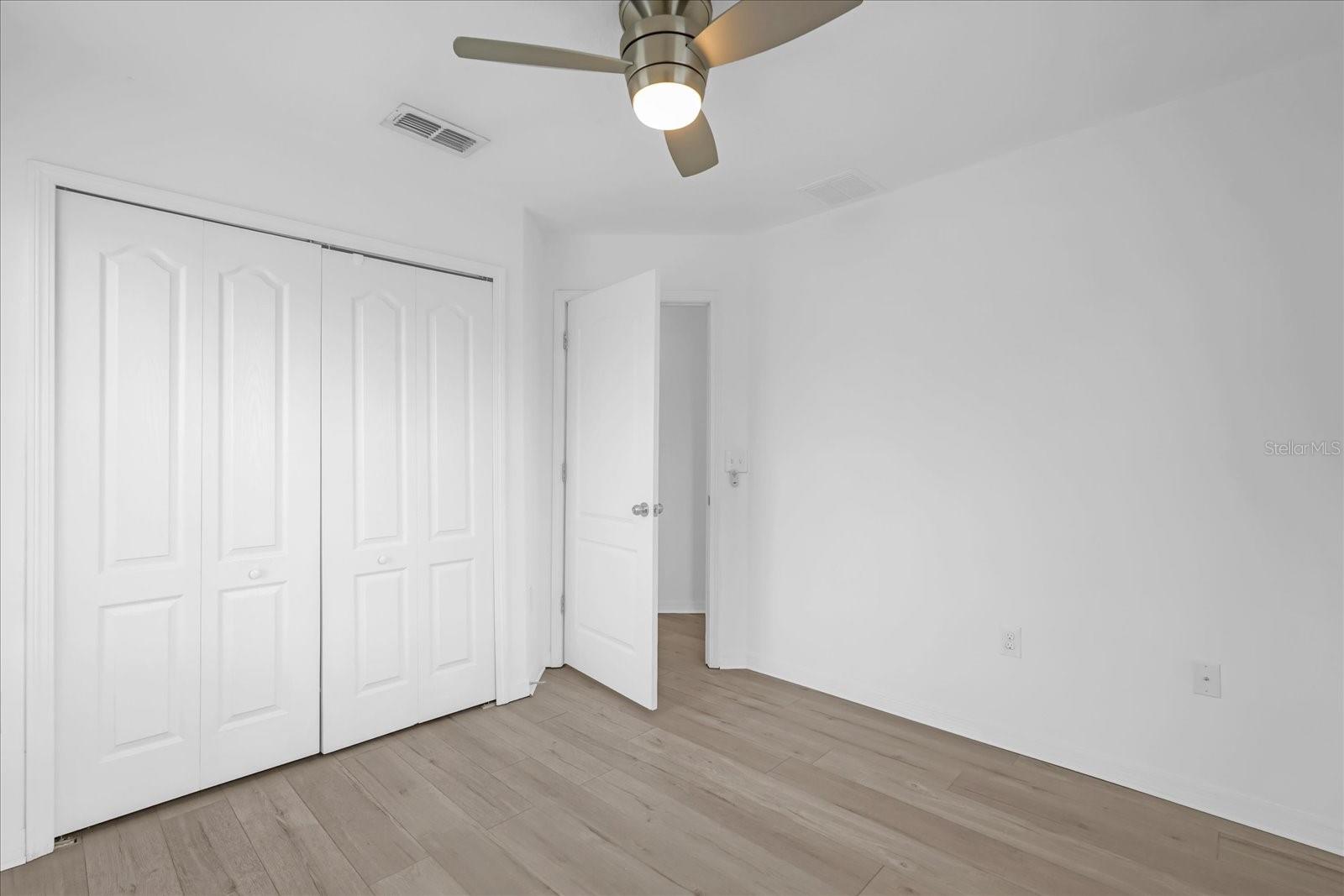 SAVANNAH LNDGS - Residential