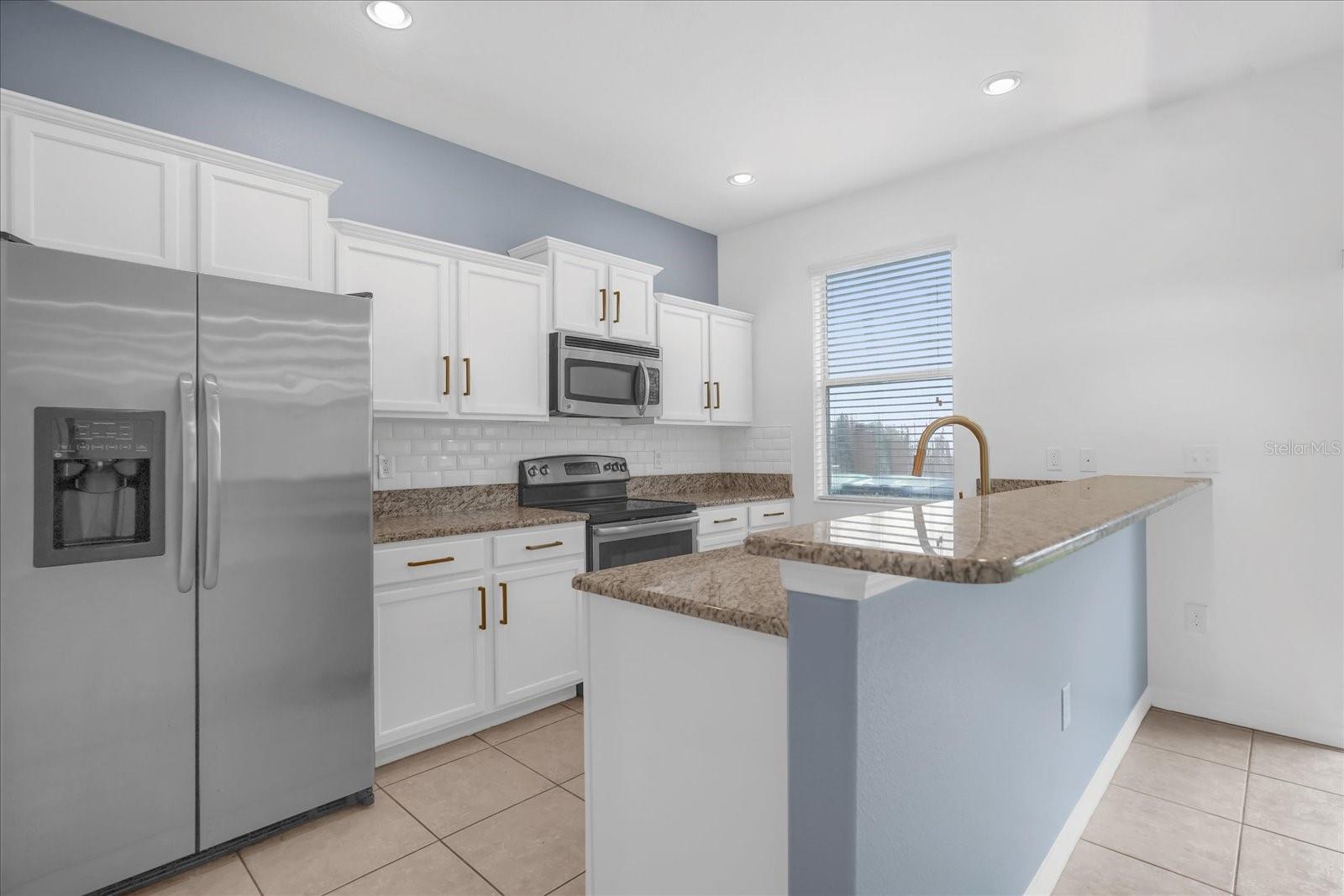 SAVANNAH LNDGS - Residential