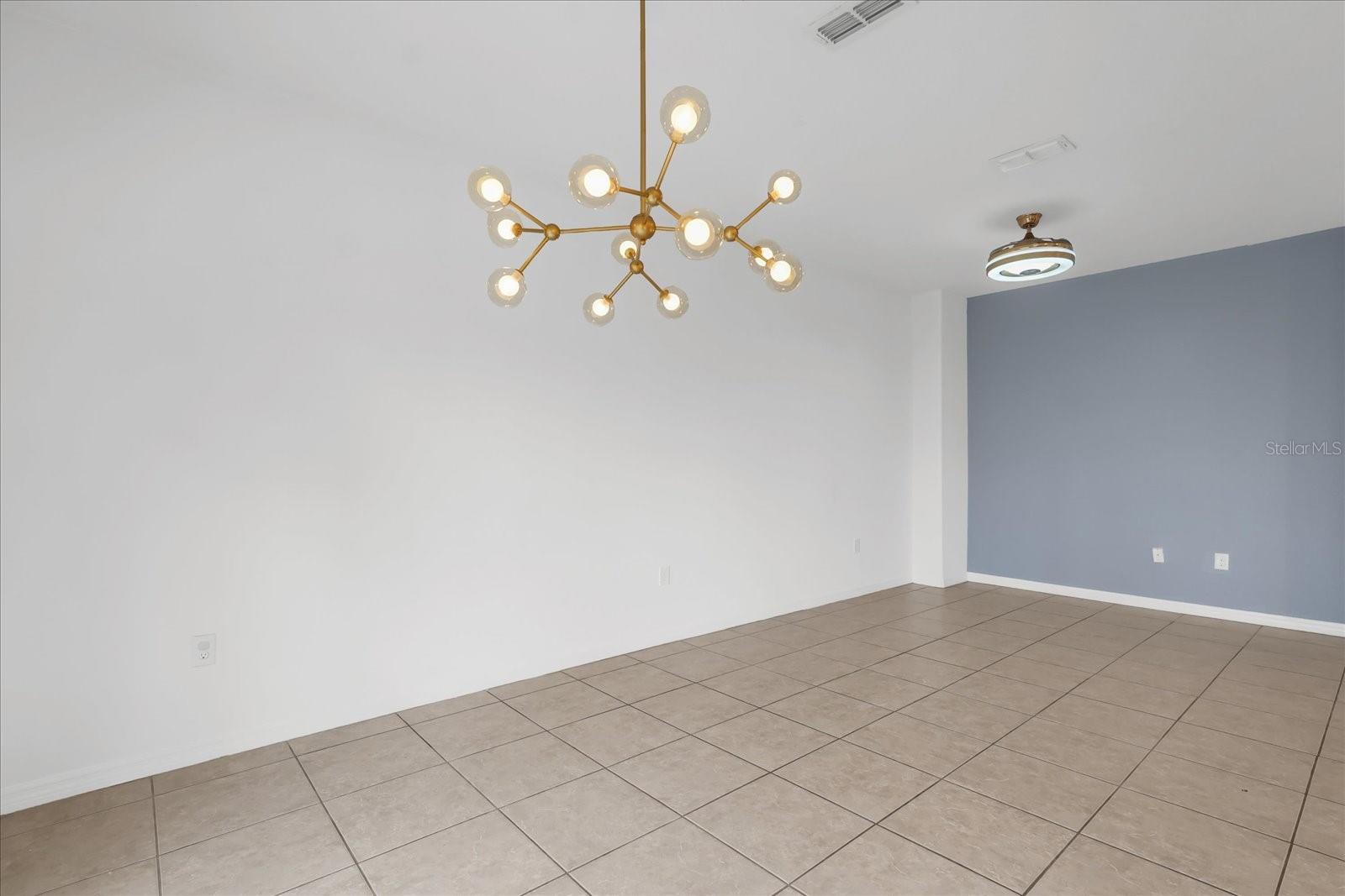 SAVANNAH LNDGS - Residential