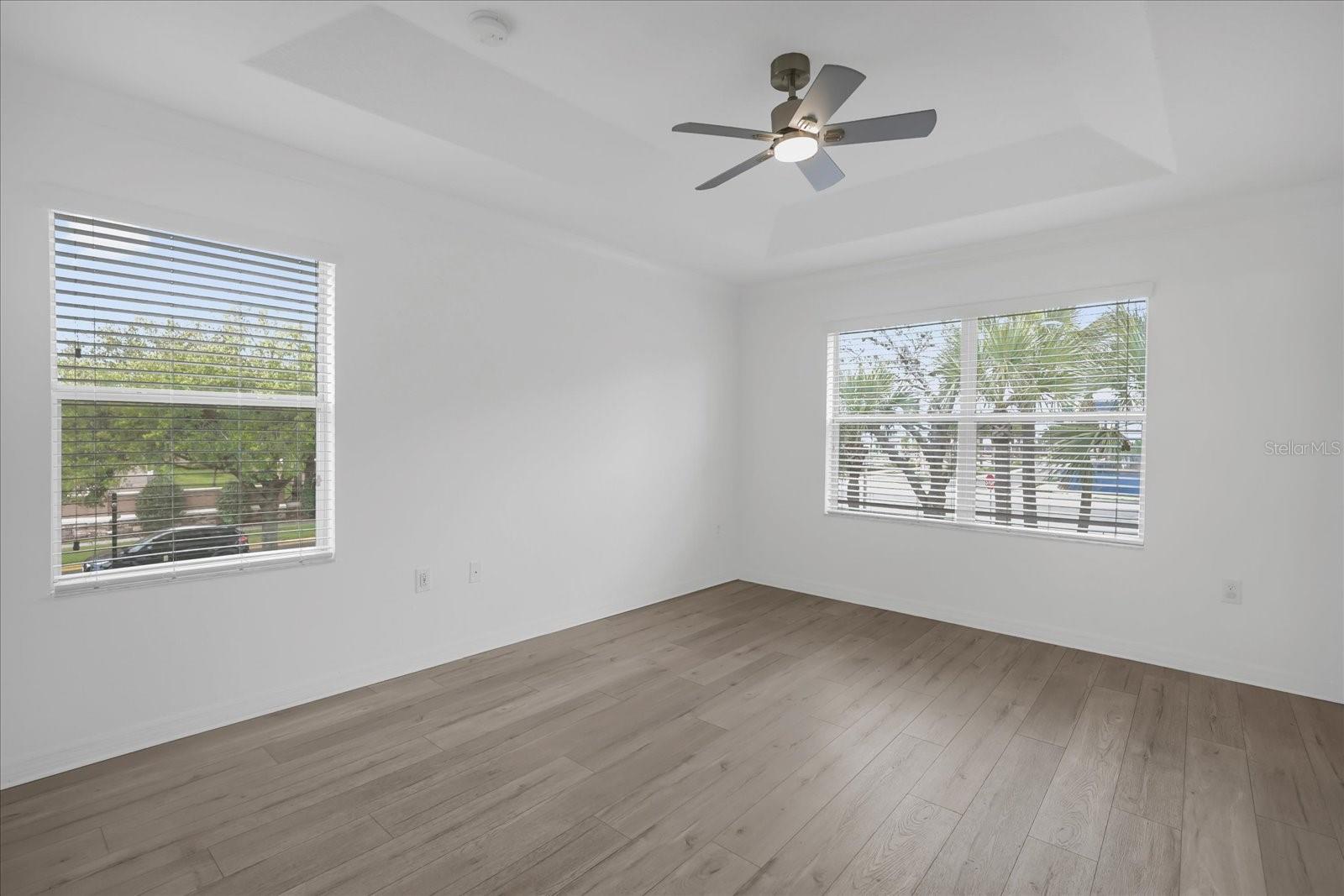 SAVANNAH LNDGS - Residential