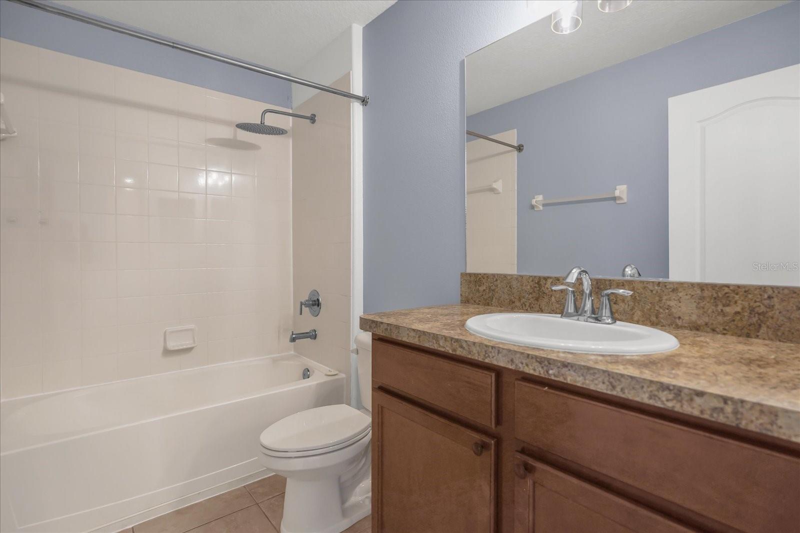 SAVANNAH LNDGS - Residential