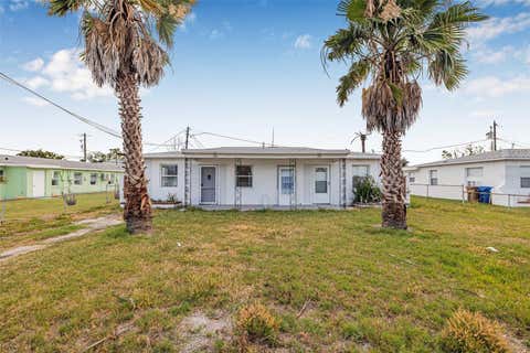 Photo of 30 Lynn Way, Madeira Beach, FL 33708 (MLS # TB8507793)