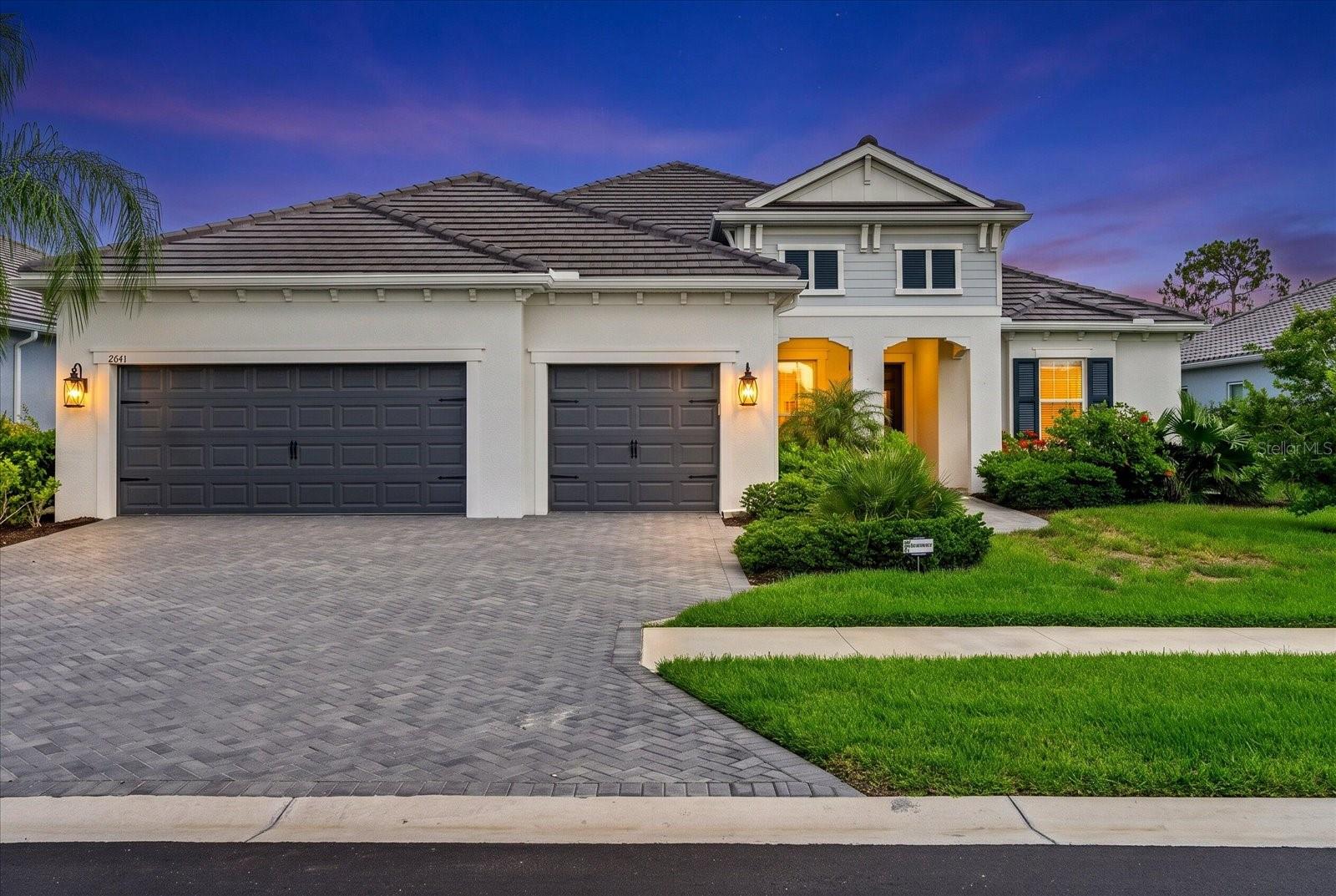 2641 BUTTERFLY JASMINE TRAIL