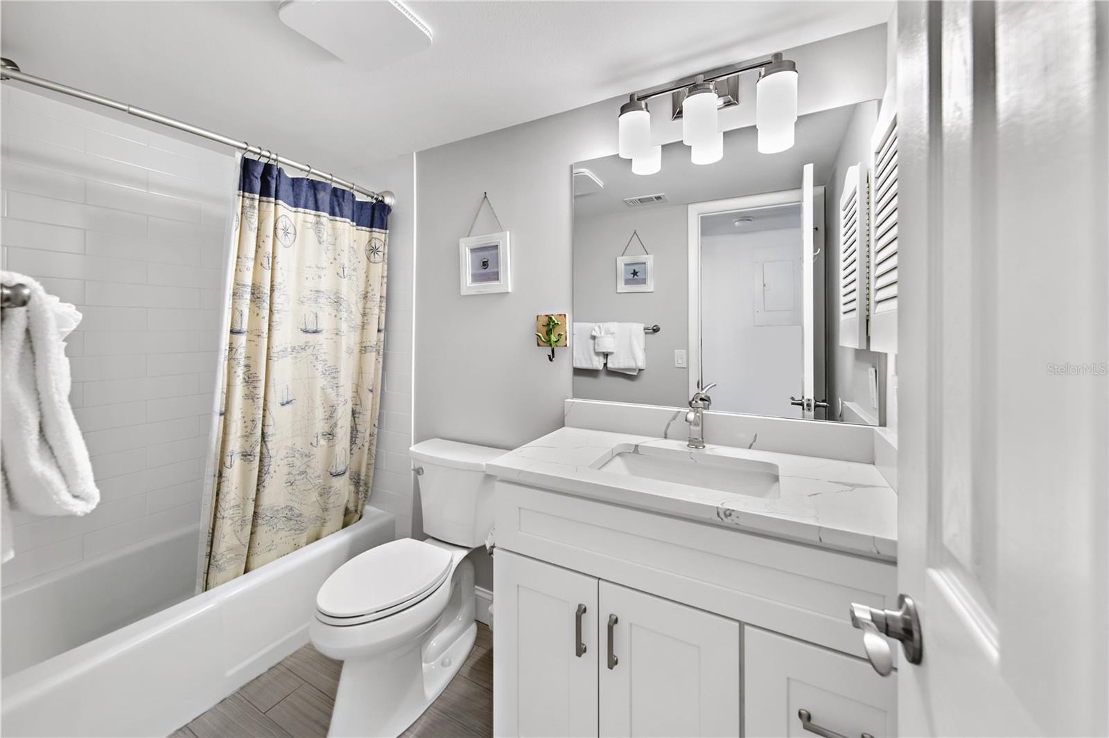 MIDNIGHT COVE II - Residential