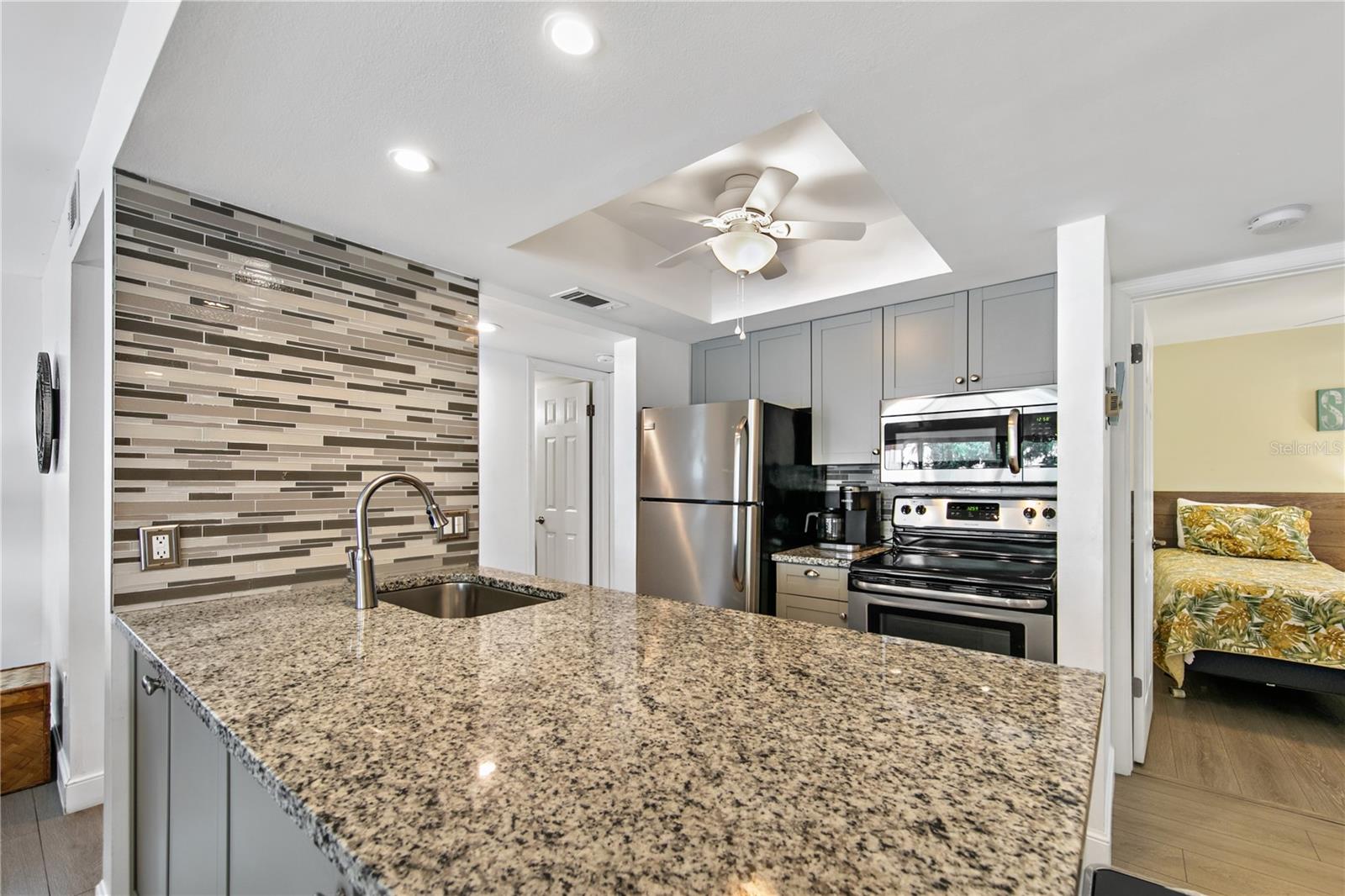 MIDNIGHT COVE II - Residential