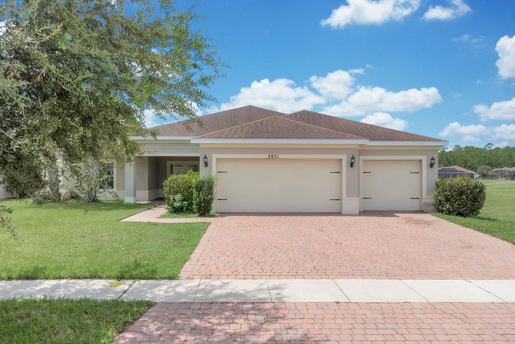 Photo of 3851 Gulf Shore Circle, Kissimmee, FL 34746 (MLS # S5156729)