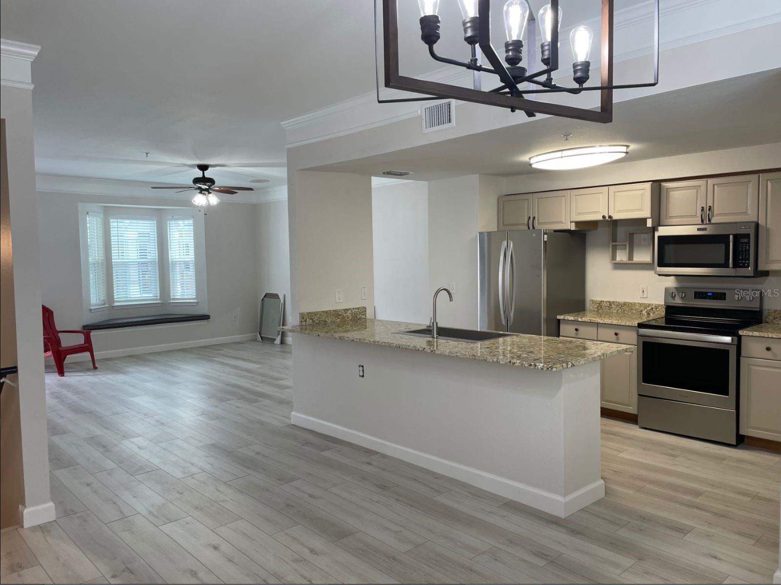 6673 TIME SQUARE AVENUE 102