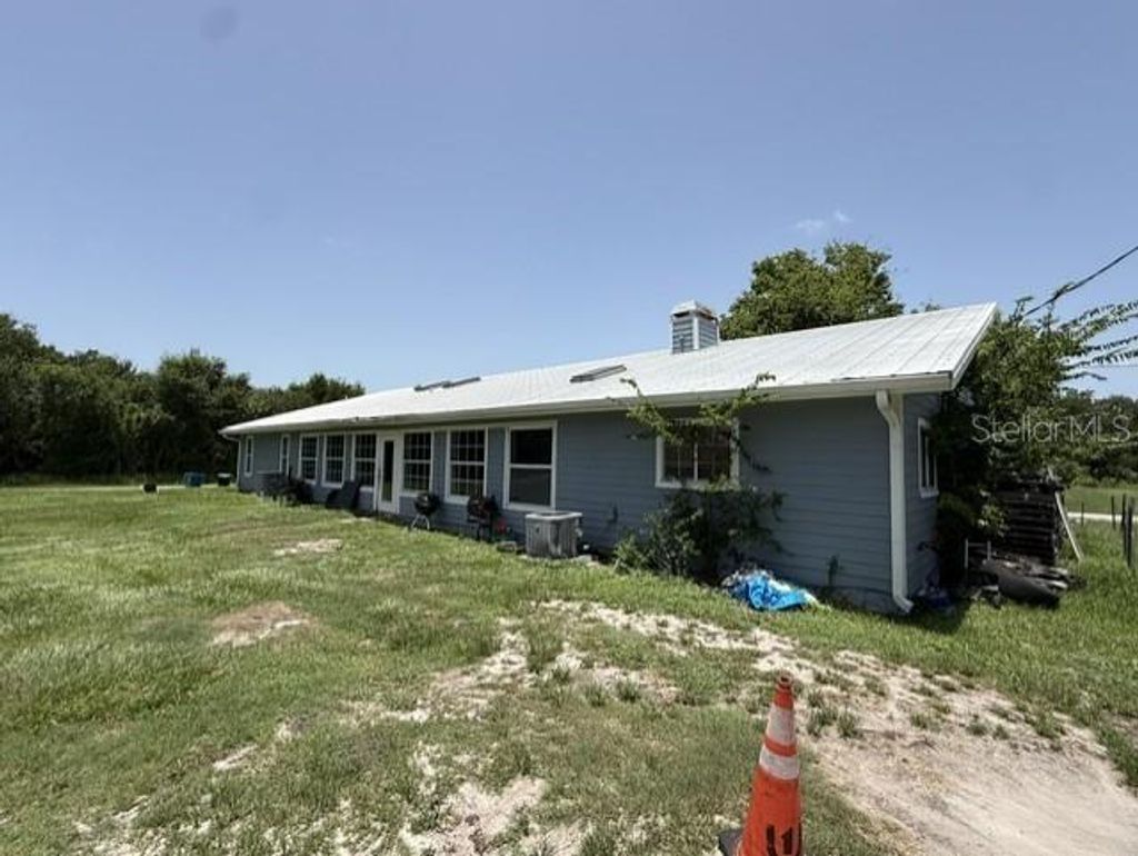 Photo of 1292 Valleybrook Road SE, Palm Bay, FL 32909 (MLS # O6427333)