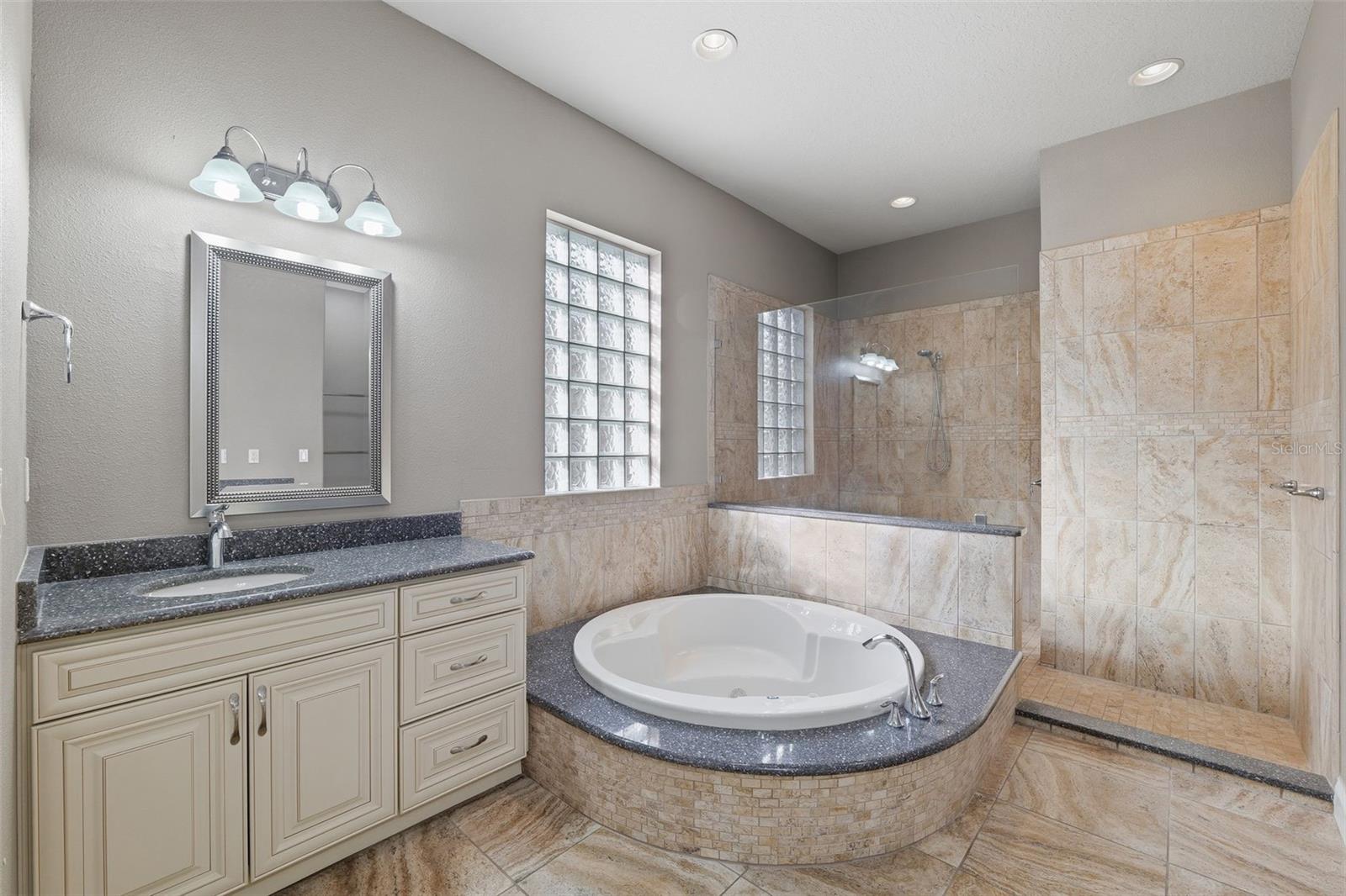 CHRISTINA CHASE - Residential