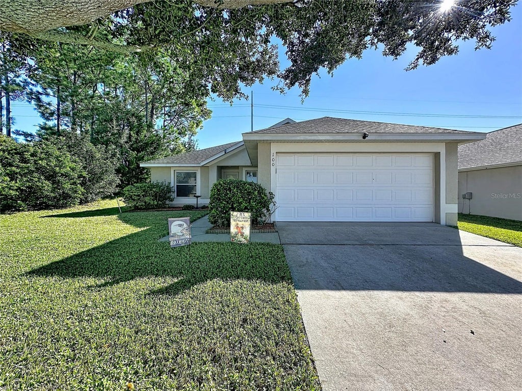 Photo of 100 Halstead Dr, Davenport, FL 33897 (MLS # S5159413)