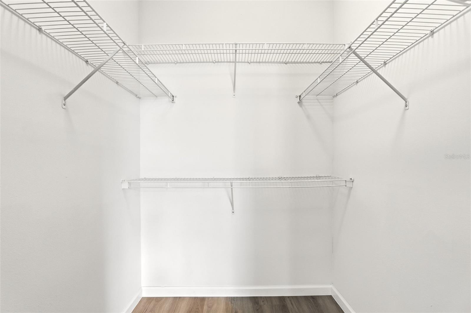 DISOCOVERY PALMS - Residential