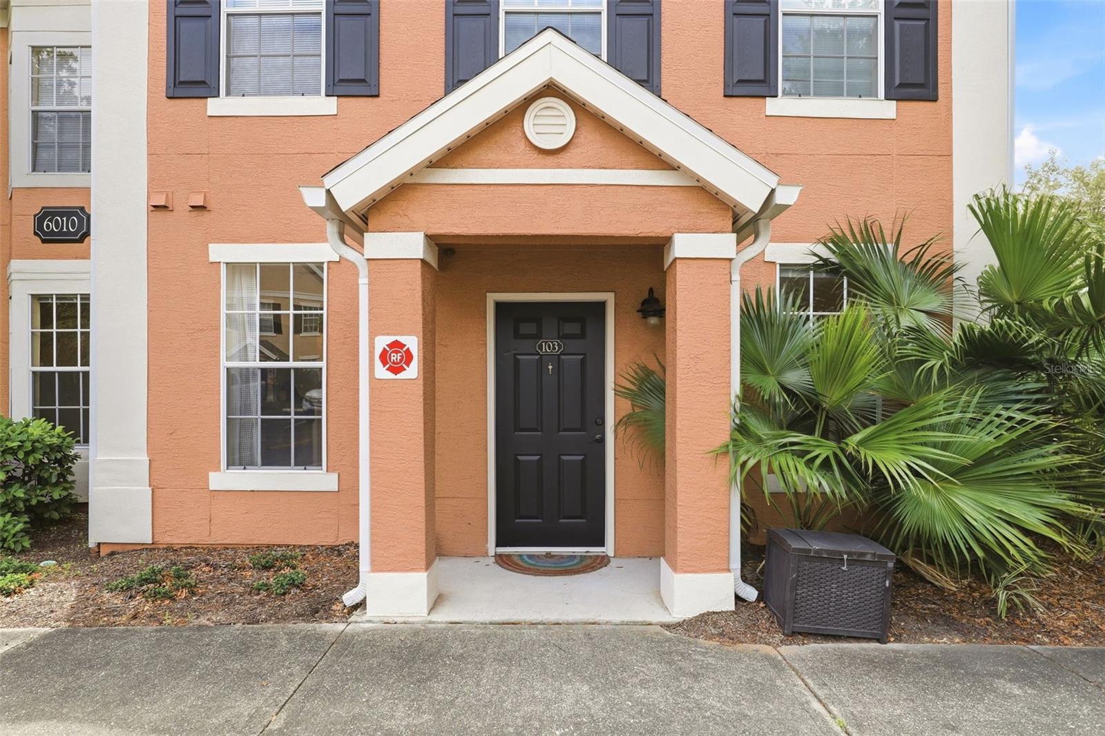 DISOCOVERY PALMS - Residential