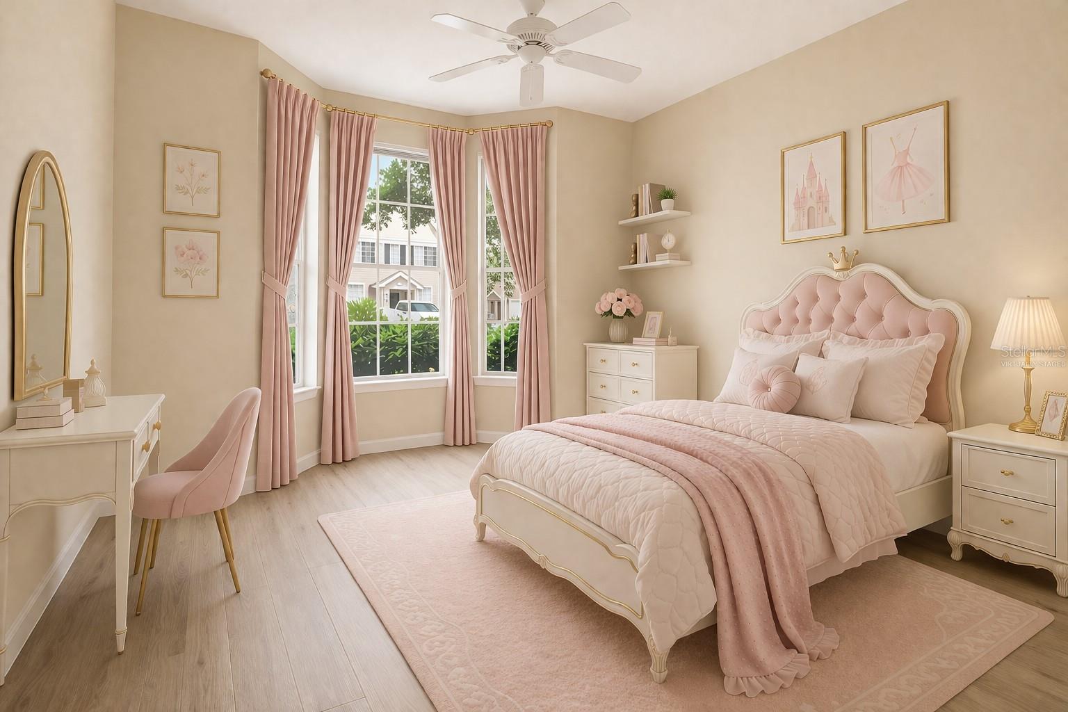 DISOCOVERY PALMS - Residential