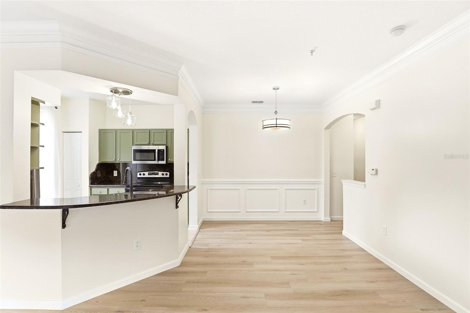 DISOCOVERY PALMS - Residential