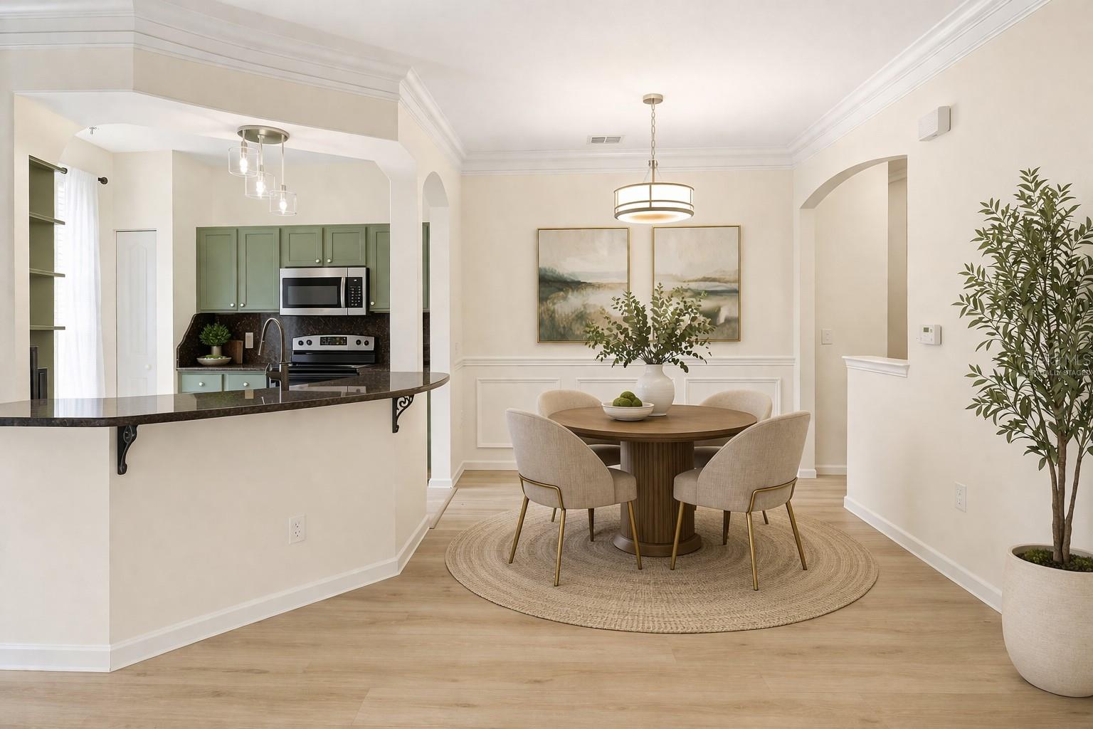 DISOCOVERY PALMS - Residential