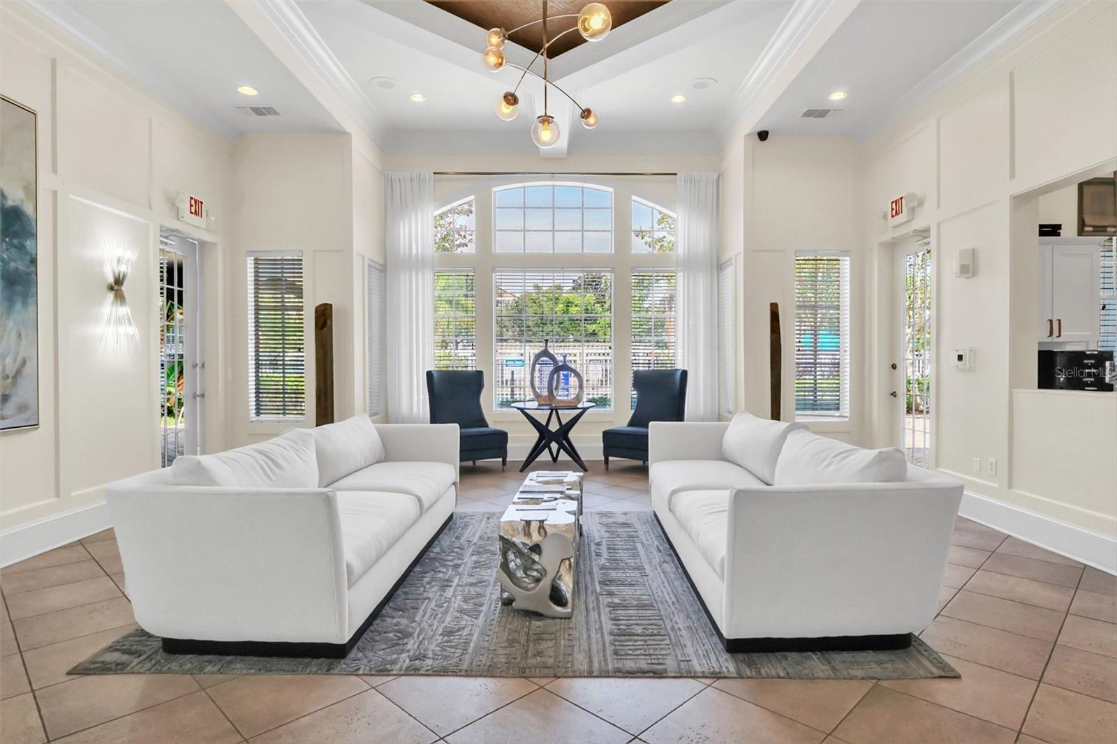 DISOCOVERY PALMS - Residential