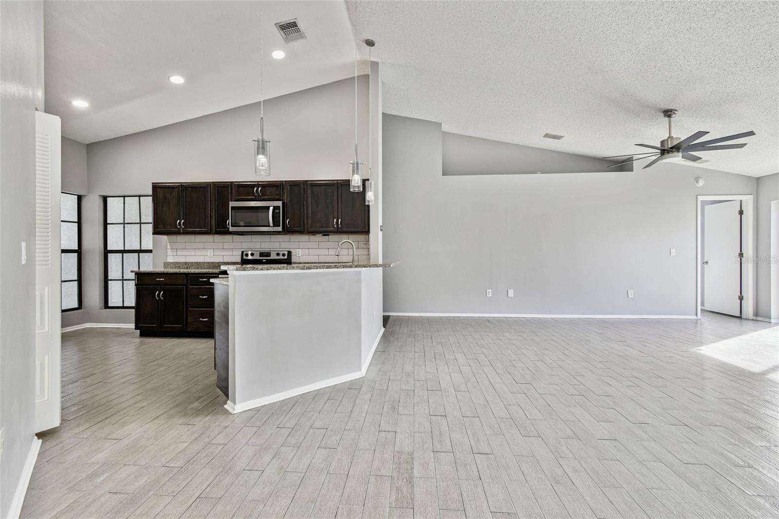 HEATHER LAKES UNIT XXII PH - Residential