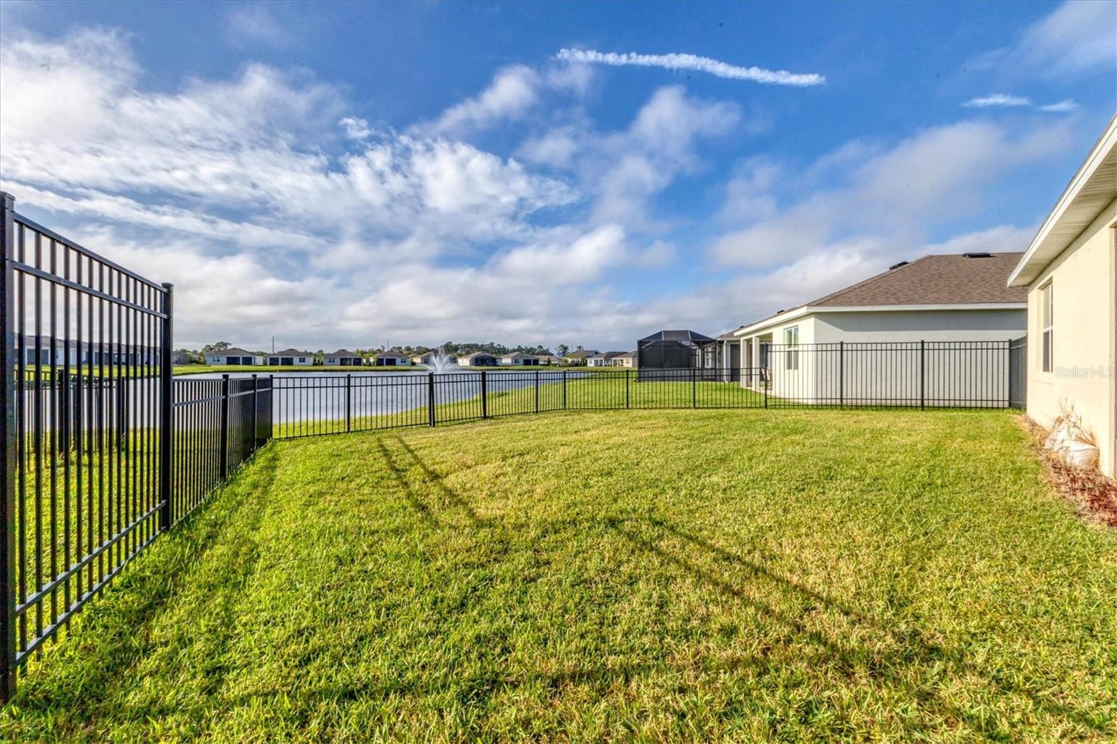 PALISADES PH II - Residential Lease