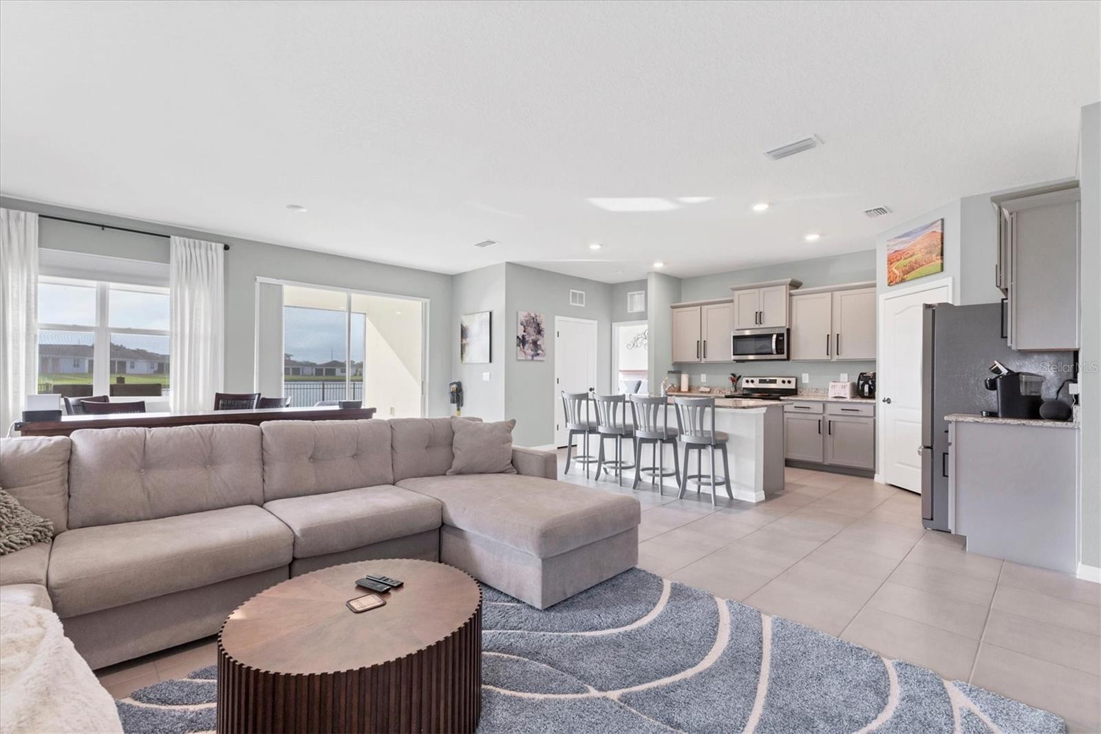 PALISADES PH II - Residential Lease