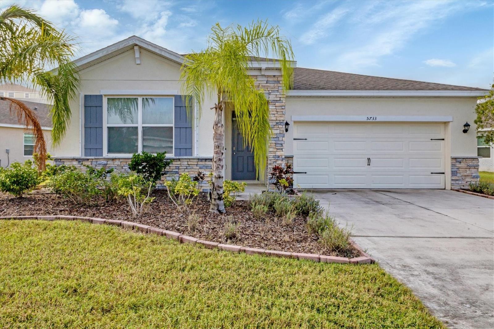 PALISADES PH II - Residential Lease