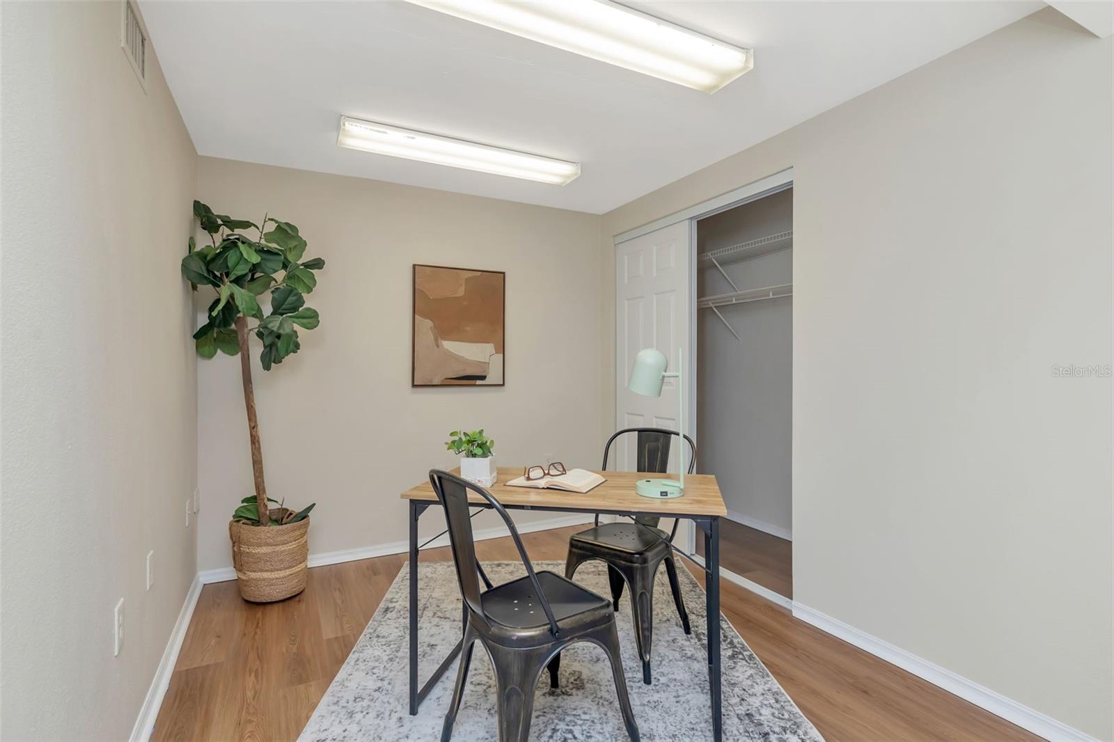 MEADOW LAWN 8TH ADD - Residential