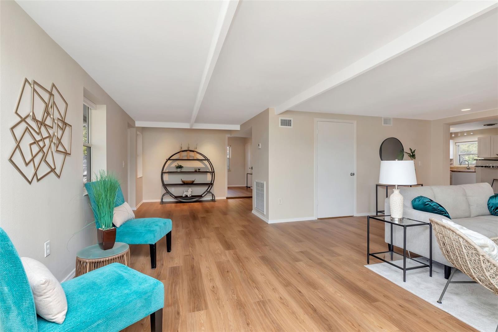 MEADOW LAWN 8TH ADD - Residential