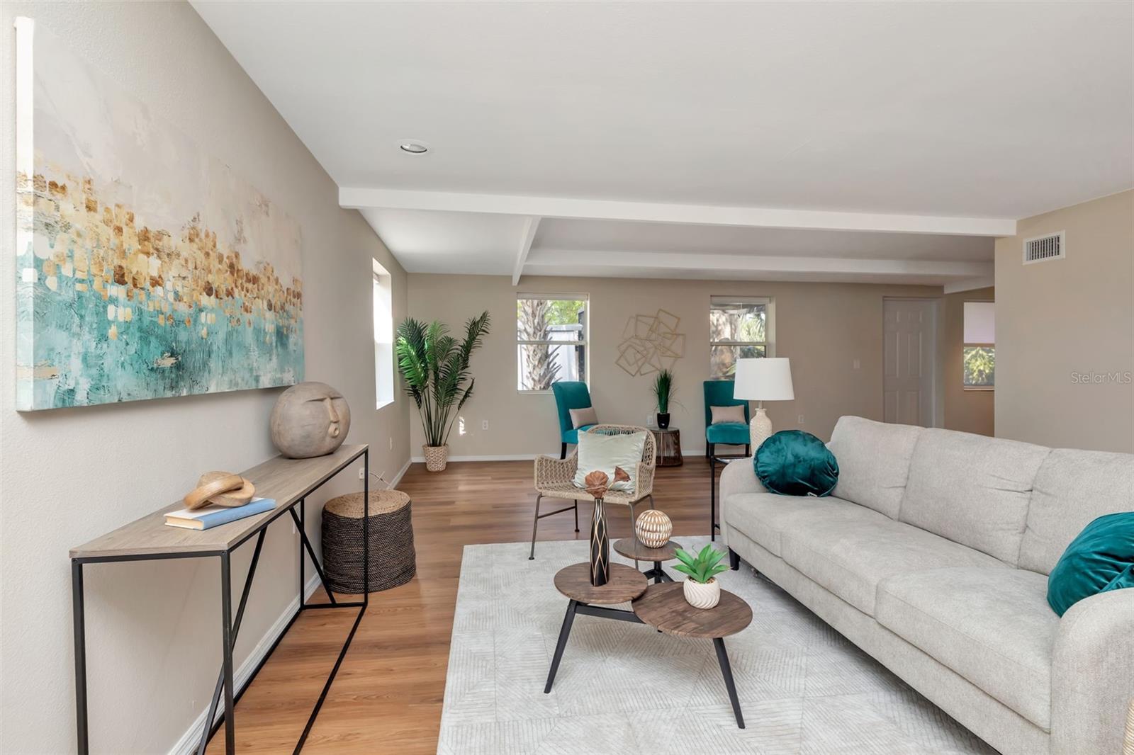 MEADOW LAWN 8TH ADD - Residential