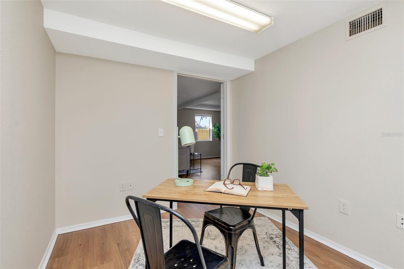 MEADOW LAWN 8TH ADD - Residential