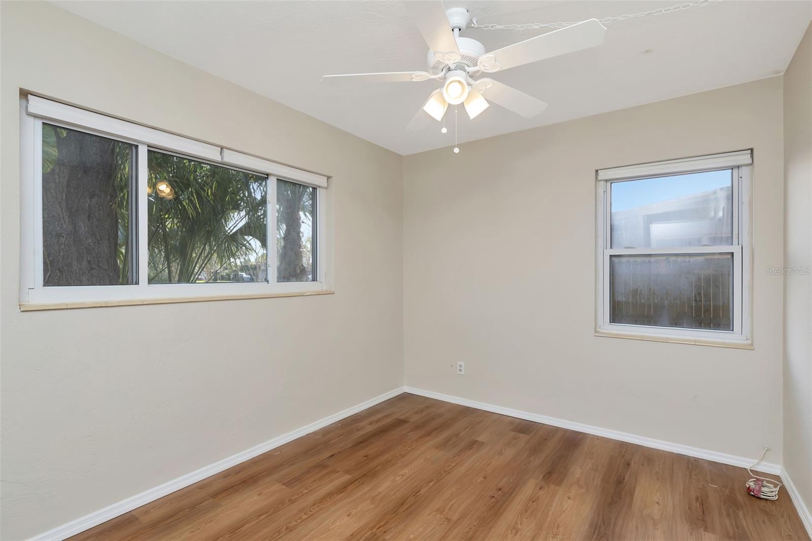 MEADOW LAWN 8TH ADD - Residential