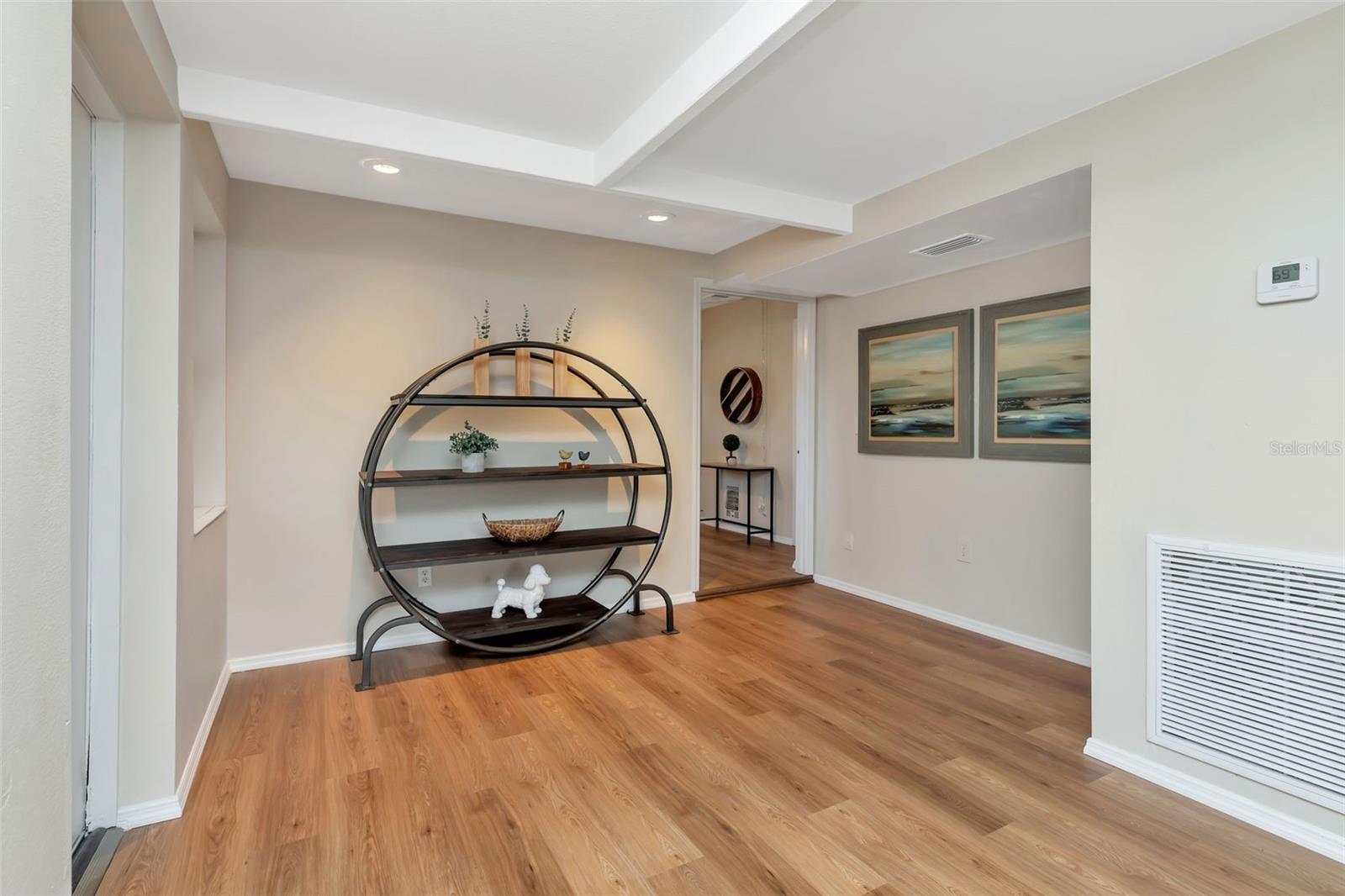 MEADOW LAWN 8TH ADD - Residential