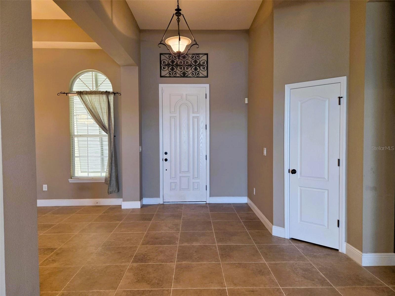 REGENT LAKE - Residential