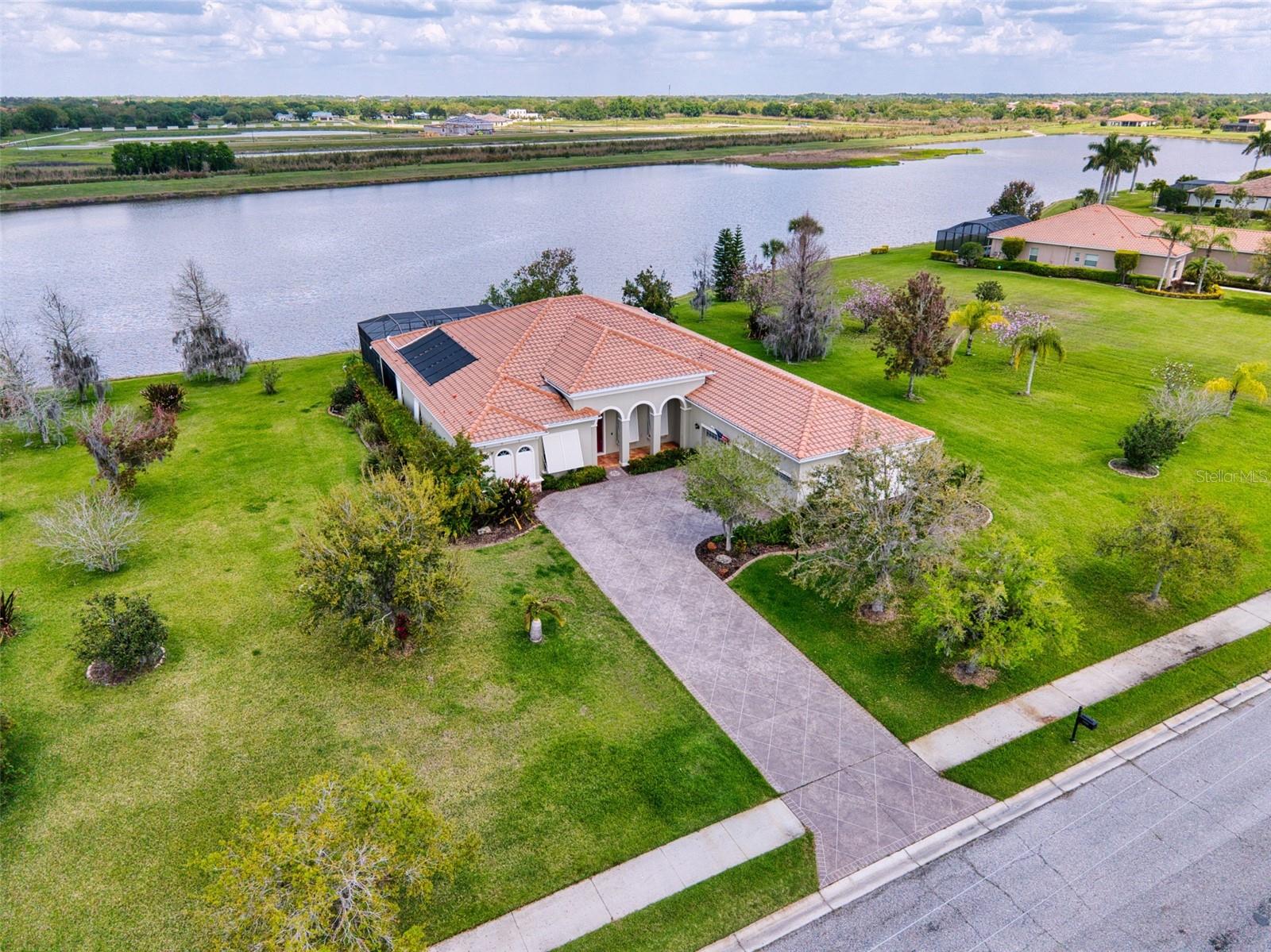 REGENT LAKE - Residential