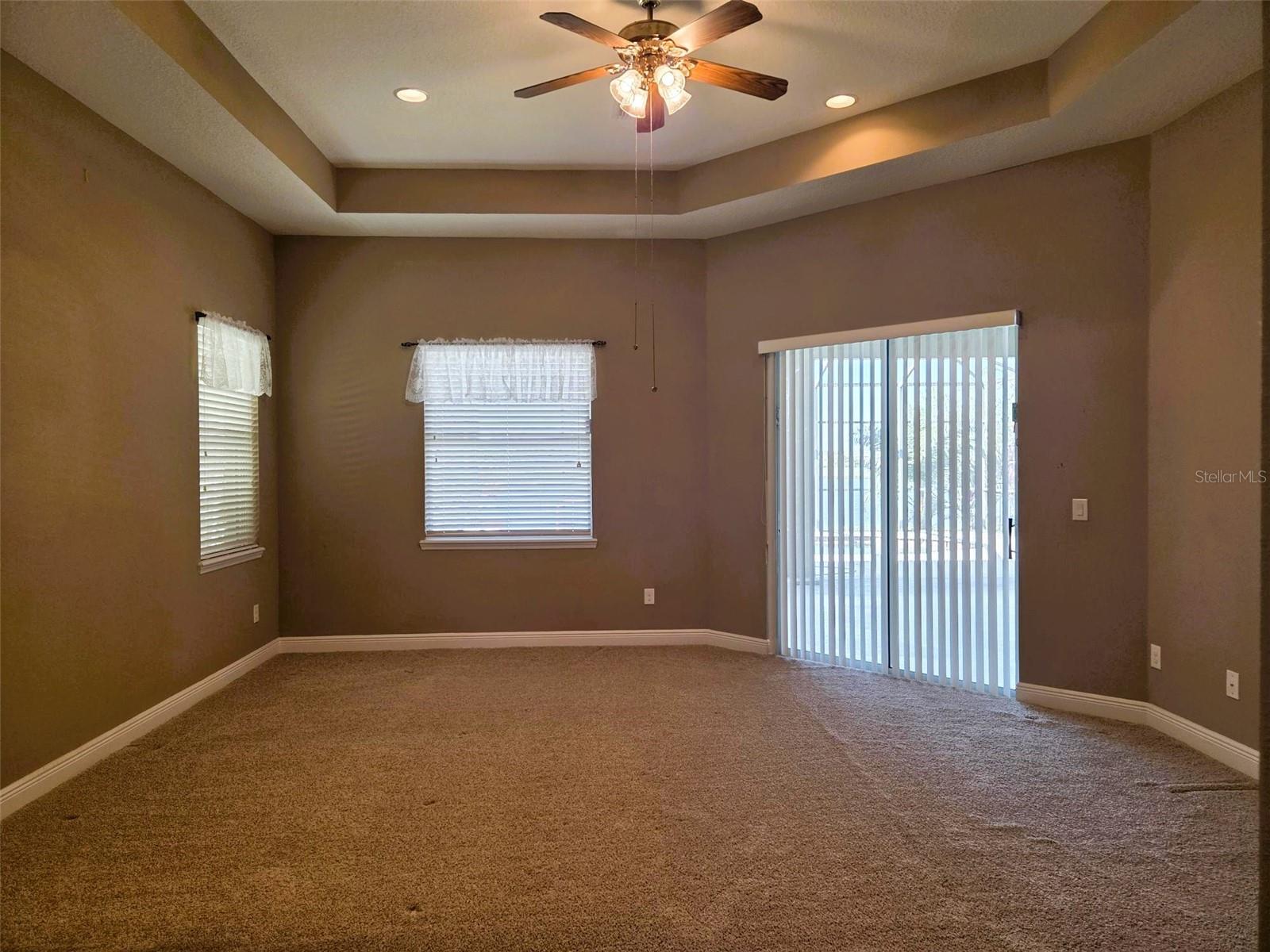 REGENT LAKE - Residential