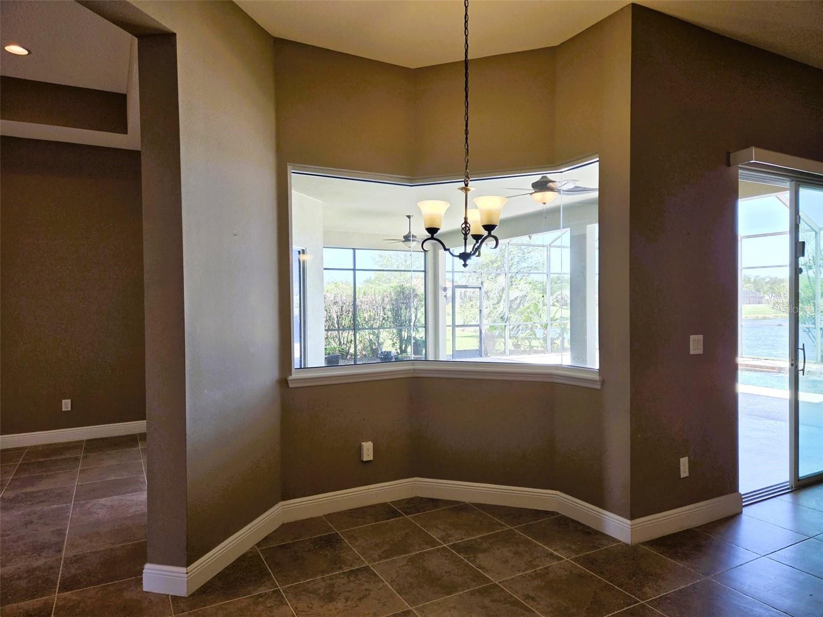 REGENT LAKE - Residential