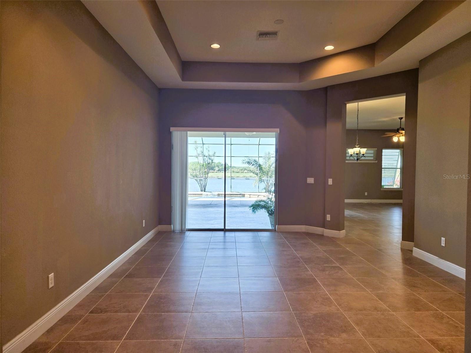 REGENT LAKE - Residential