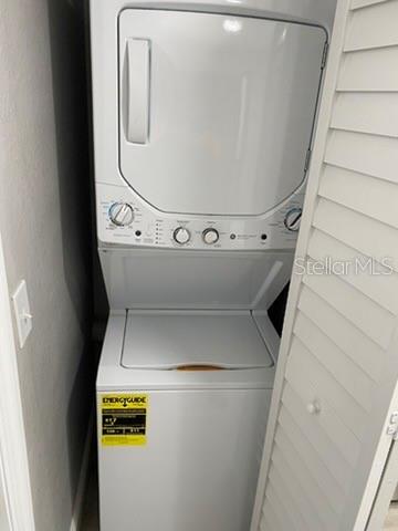 GORNTO LAKE APTS - Residential