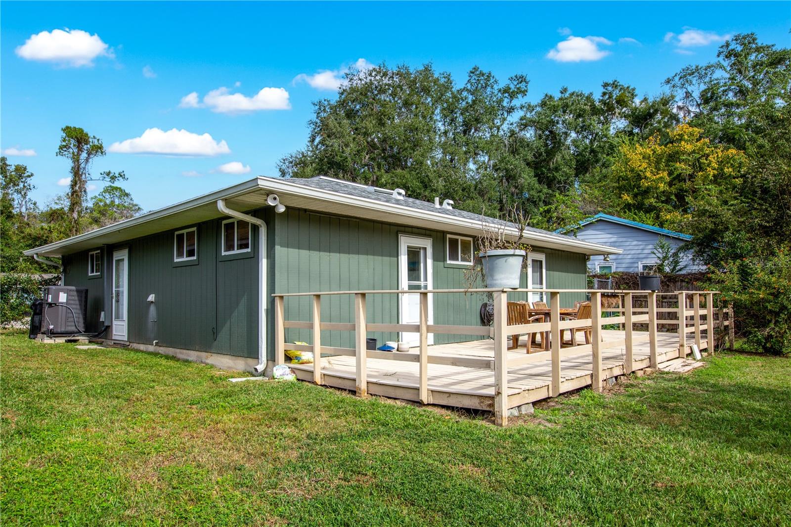 OAKS OF KANAPAHA - Residential