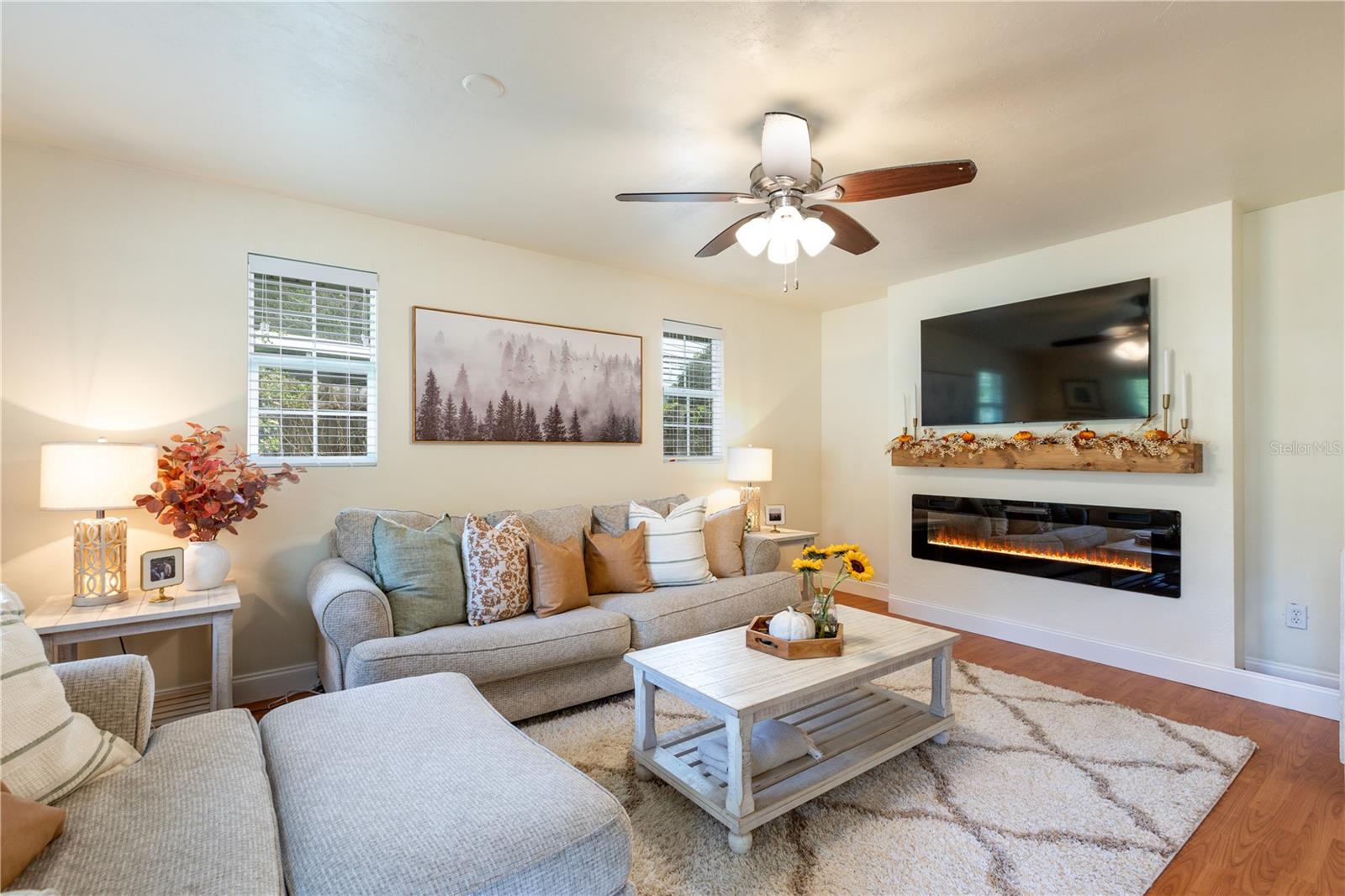 OAKS OF KANAPAHA - Residential