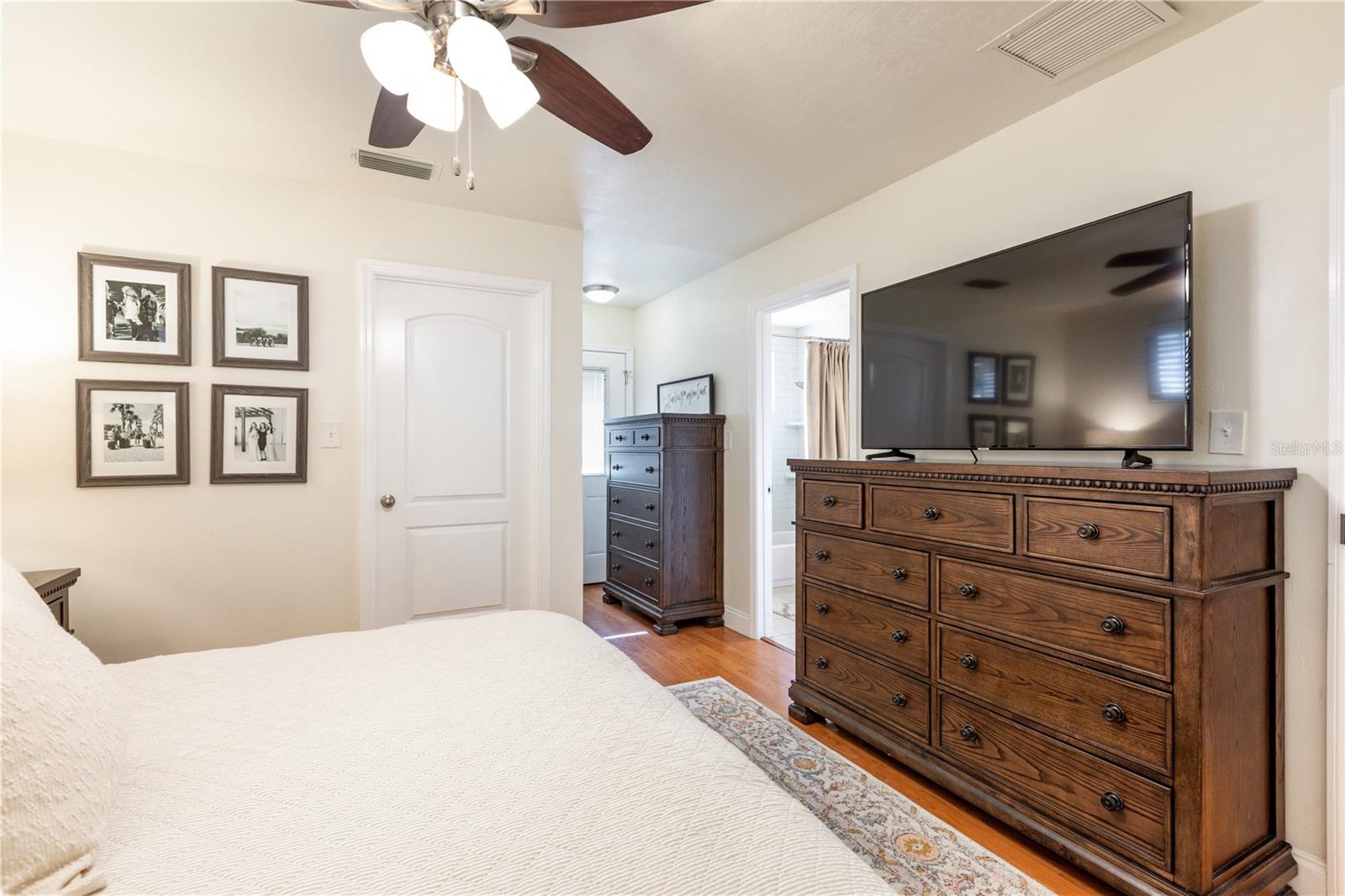 OAKS OF KANAPAHA - Residential