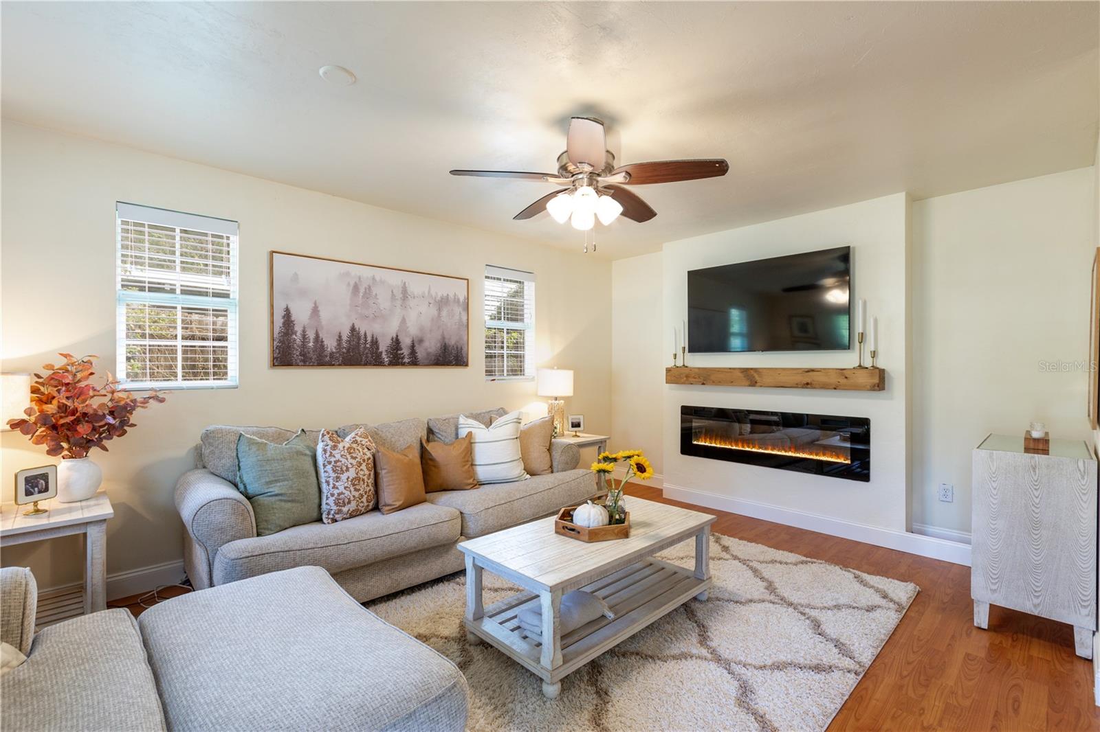 OAKS OF KANAPAHA - Residential