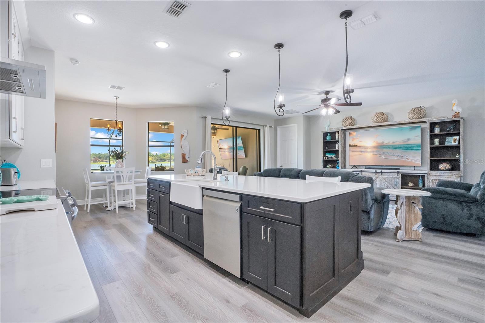 LANDINGS AT HERITAGE ON WATER - Residential